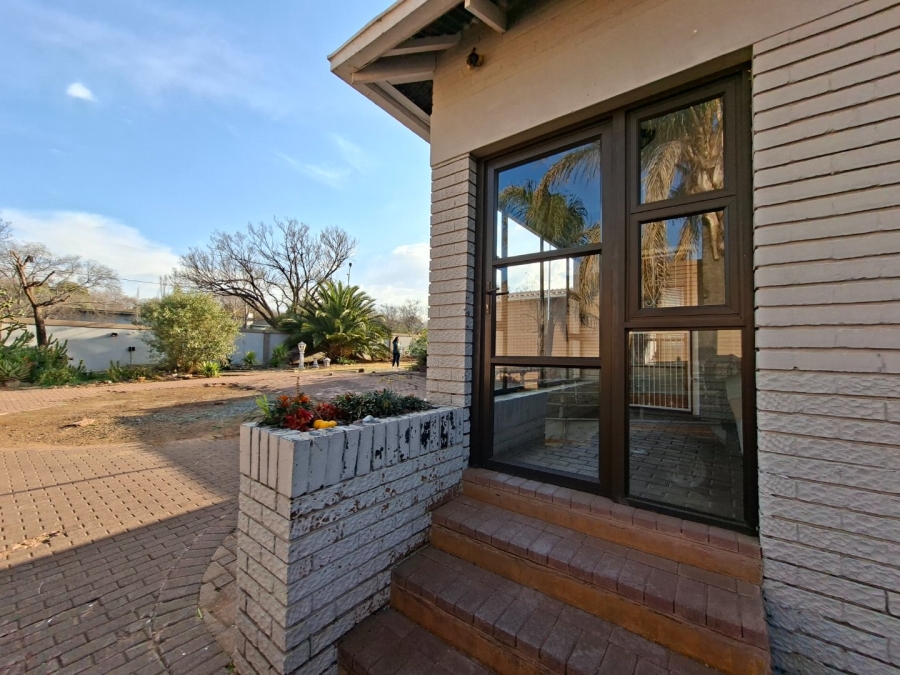 6 Bedroom Property for Sale in Dan Pienaar Free State